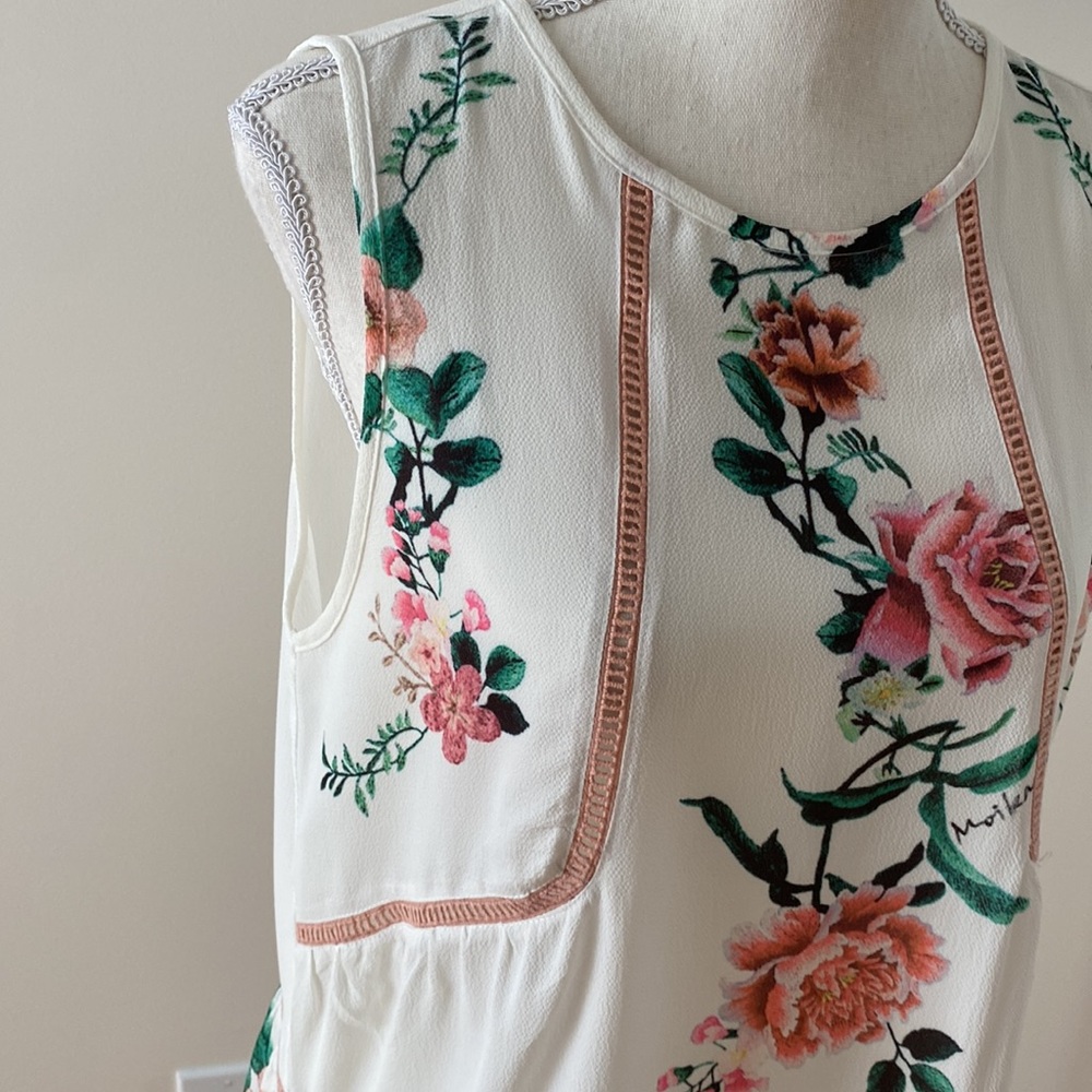 Floral blouse - Picture 2 of 8